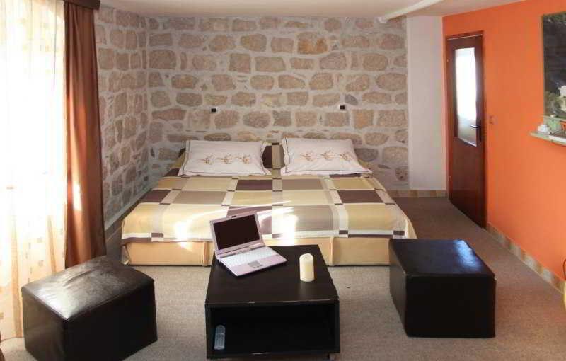 Veli Varos Apartment
