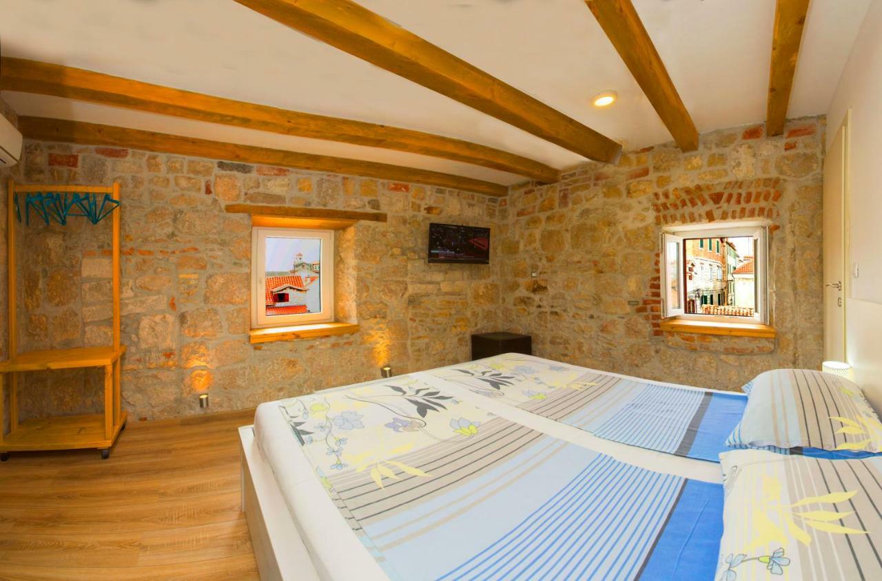Veli Varos Apartment
